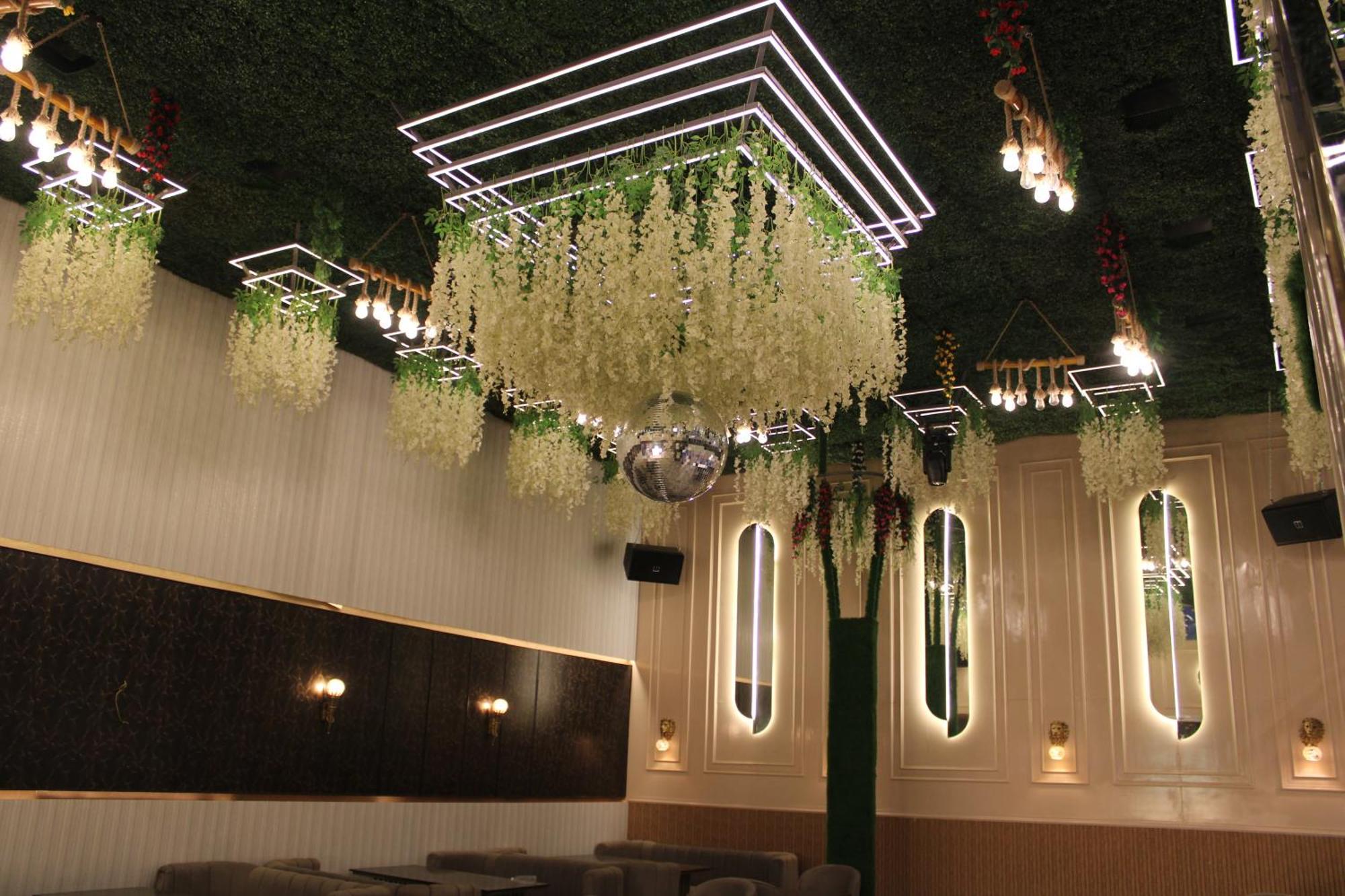 Hotel Gold Stone กานปูร์ ภายนอก รูปภาพ