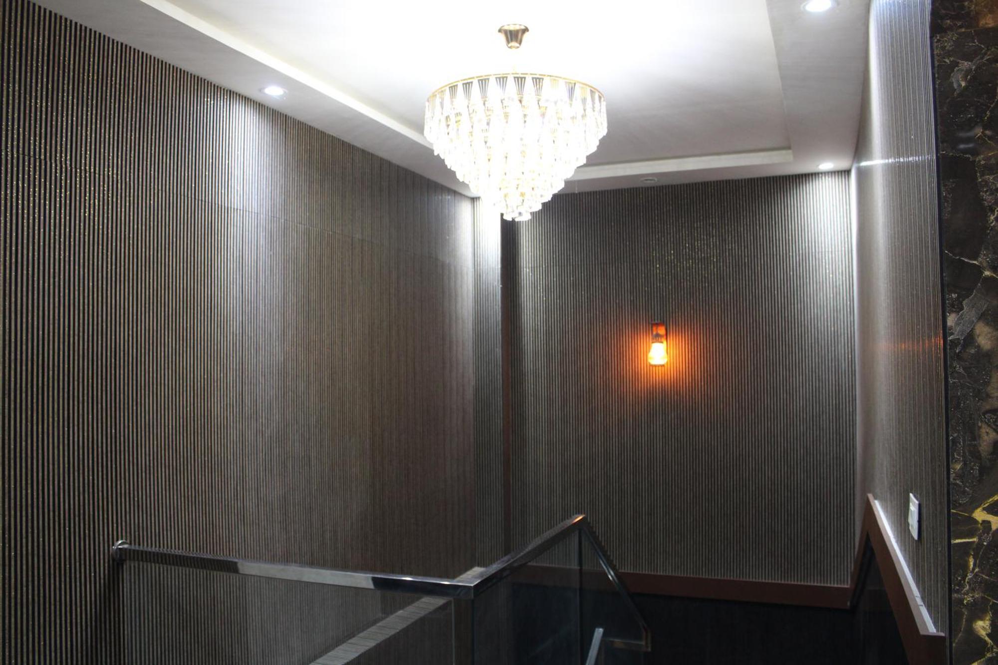 Hotel Gold Stone กานปูร์ ภายนอก รูปภาพ